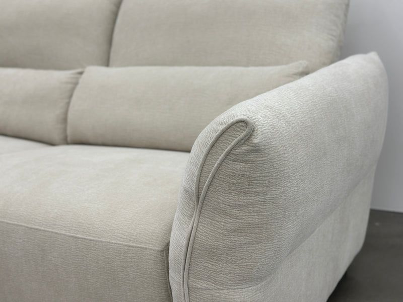 Blossom Curve Power Reclining Sectional with Console Table
